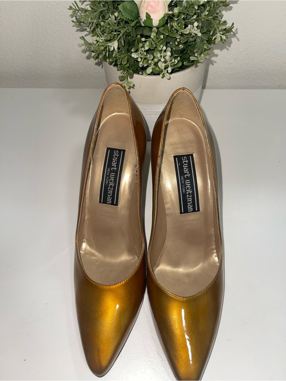 Stuart Weitzman Women's Shimmering Gold-Copper Pointed Toe Pumps